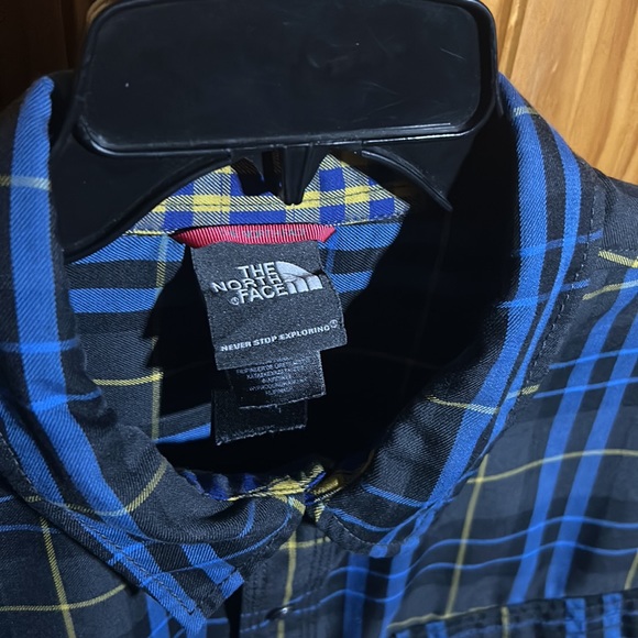 The North Face Long Sleeve Snap Button Up Shirt Collared XL Outdoor Hiking - Picture 2 of 7